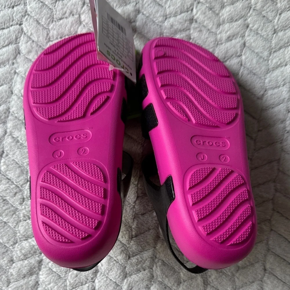 NWT CROCS -Hello Kitty And Friends Sandals Kids J2